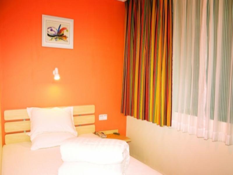 7 Days Inn Guangzhou Tianhe Yantang Metro Branch Zewnętrze zdjęcie